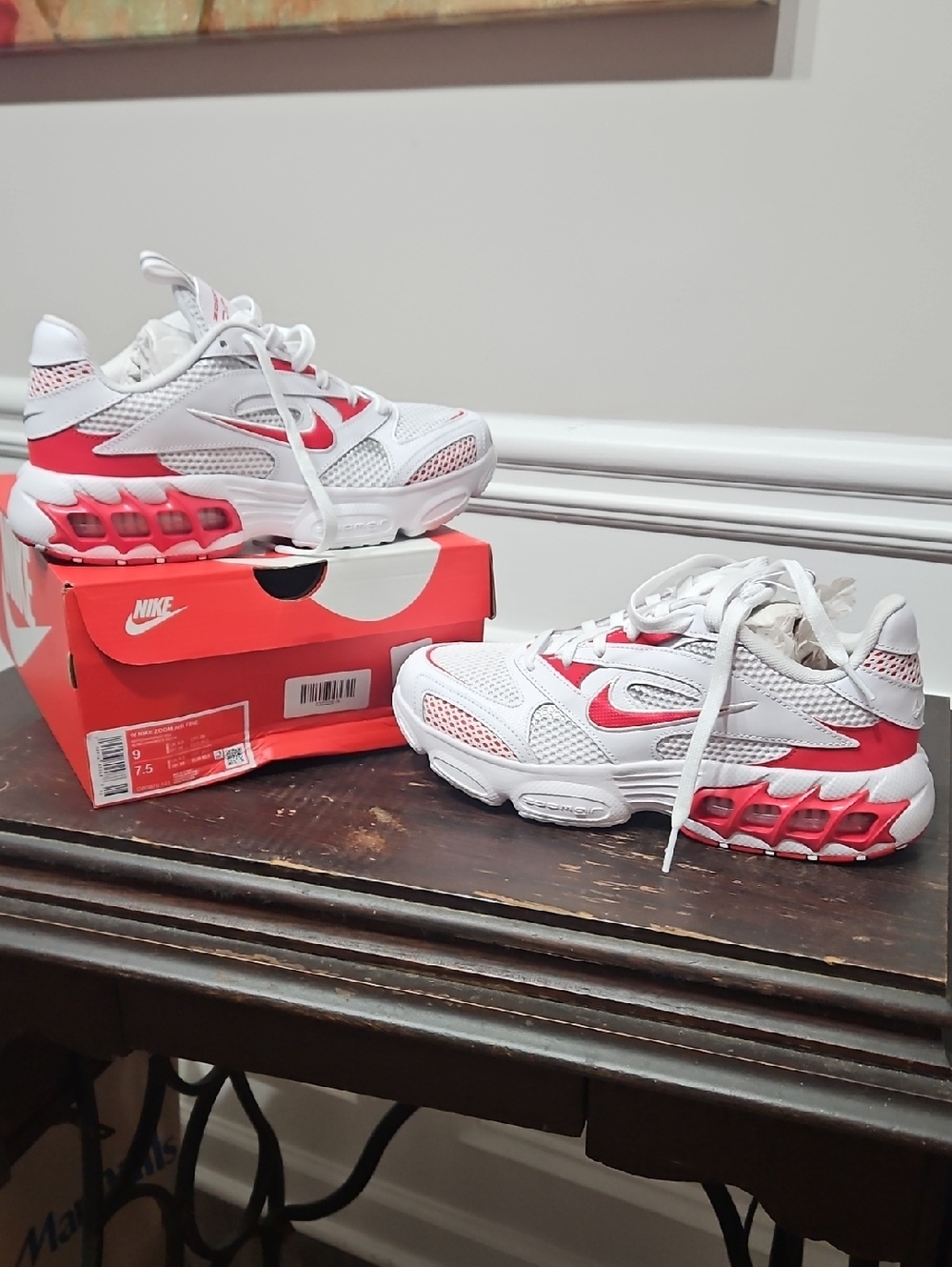 BRAND NEW - Nike Womens Zoom Air Fire Sneakers